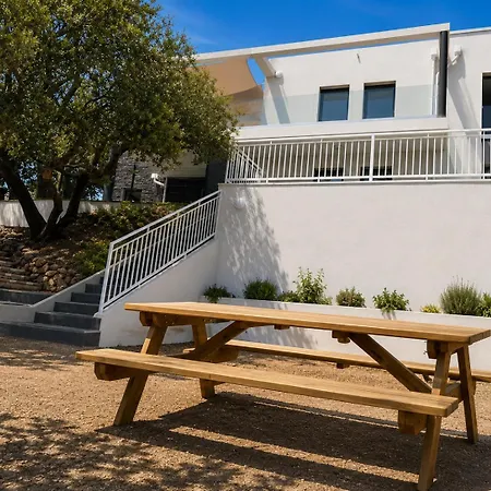 Alando Apartament